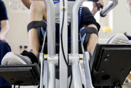 Machine assisted leg movement